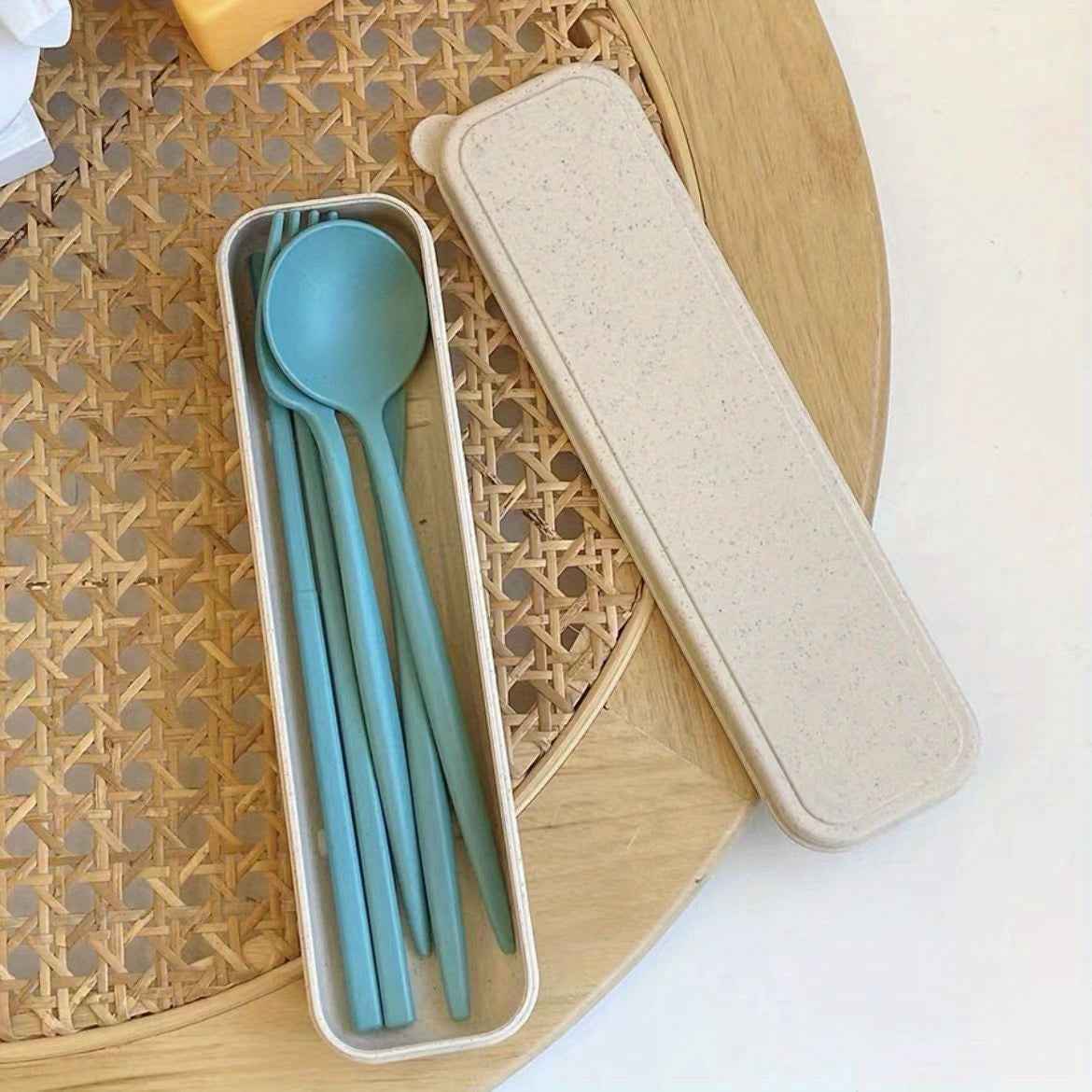 [Portable Travel Use] 4pcs Portable Wheat Straw Tableware Set, Easy to Clean And Store, Resistant to Falling, Suitable for Students, White Collar, Blue Collar, Outdoor Dinner Travel Use